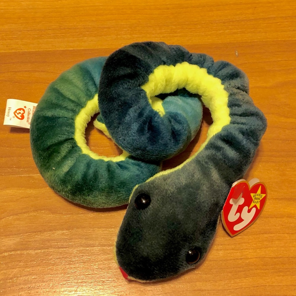 Rare Hissy TY Beanie Baby Retired